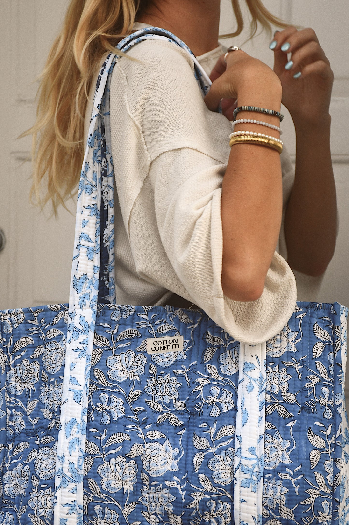 Aura Reversible Tote