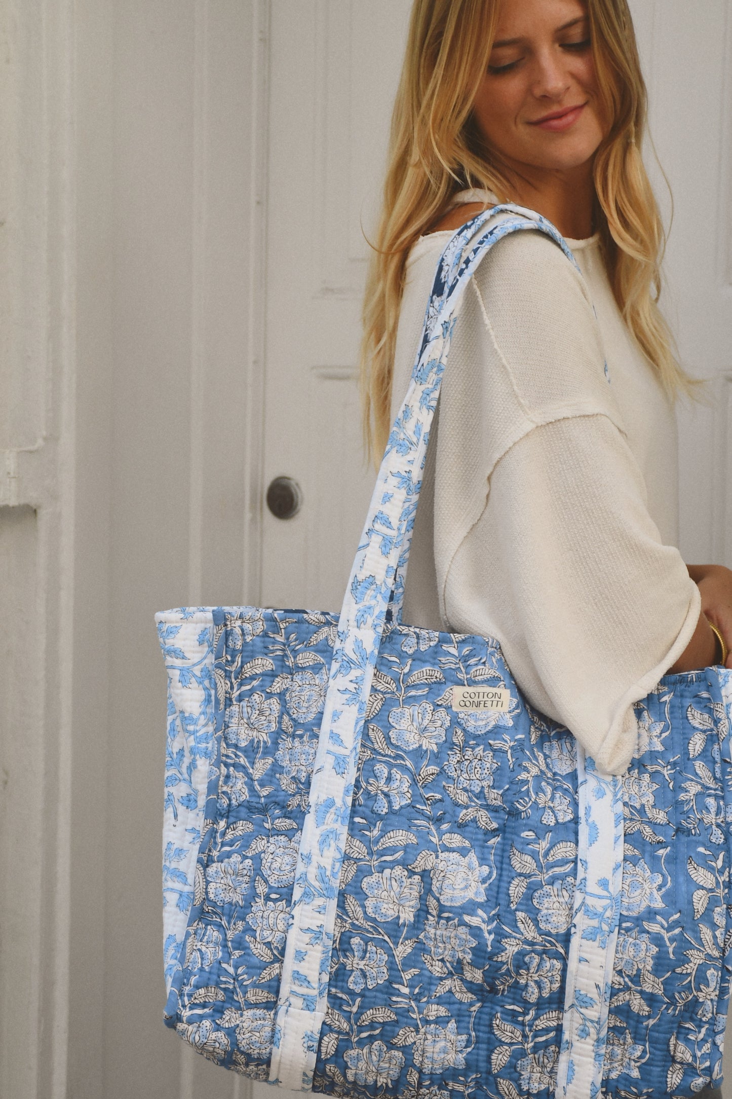 Aura Reversible Tote
